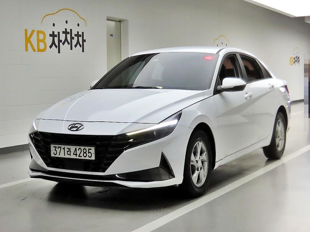 HYUNDAI Avante - Vista 2