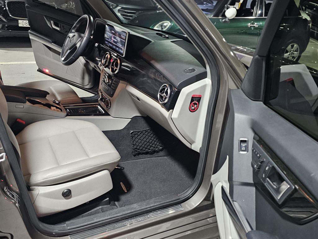 Mercedes Benz GLK Class 2013 Café - Importación desde Corea - HF Imports Iquique - Foto 17