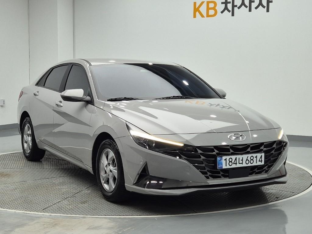 HYUNDAI Avante - Vista 2