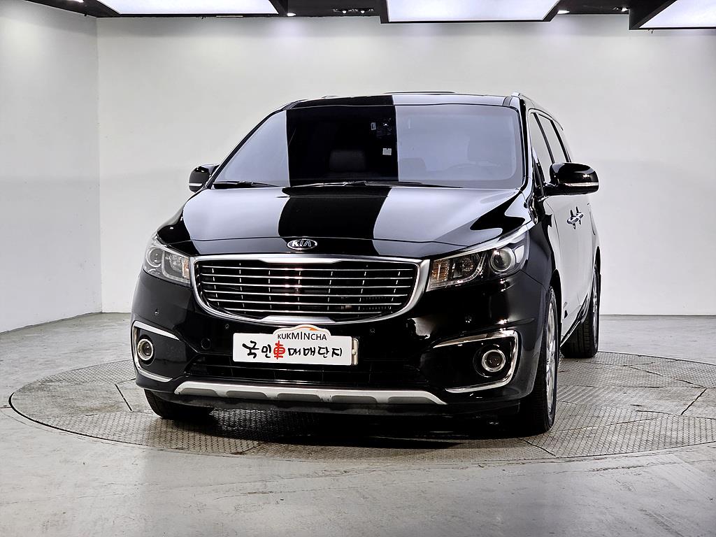 KIA Carnival - Vista 2