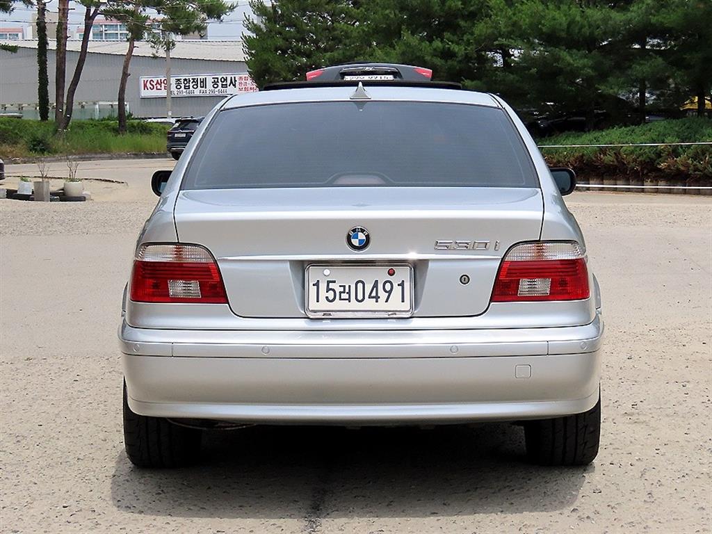BMW 5 Series - Vista 4
