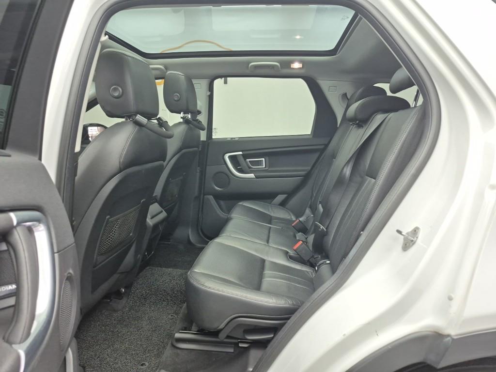 Land Rover Discovery Sports - Vista 12