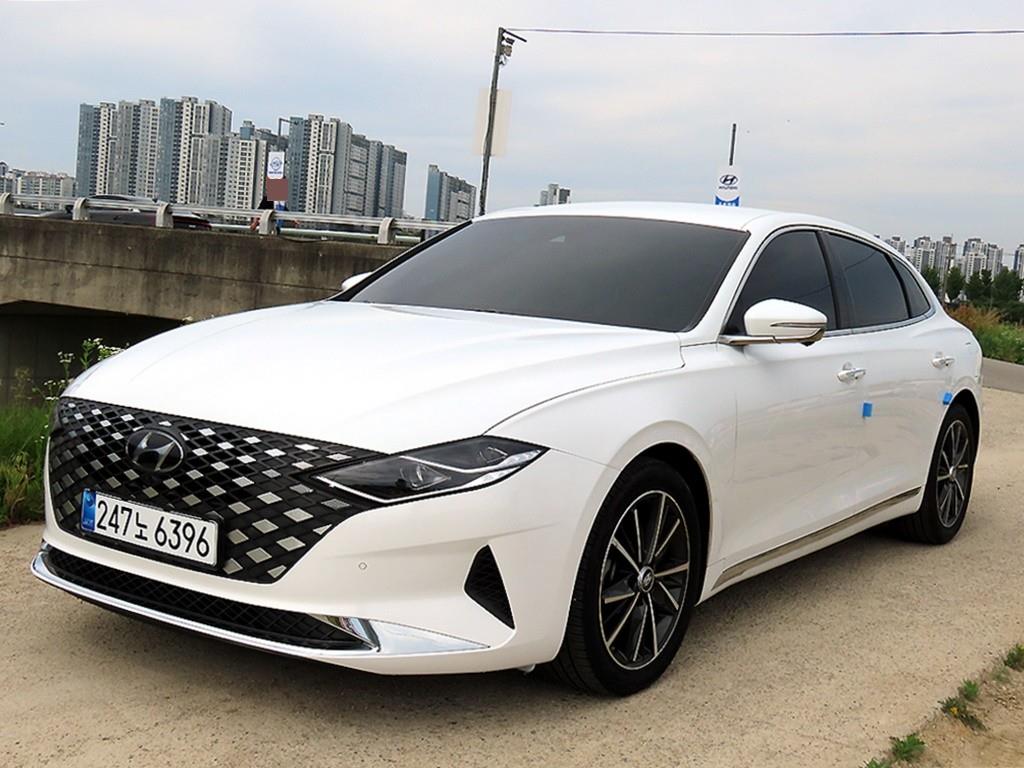 HYUNDAI Grandeur - Vista 2