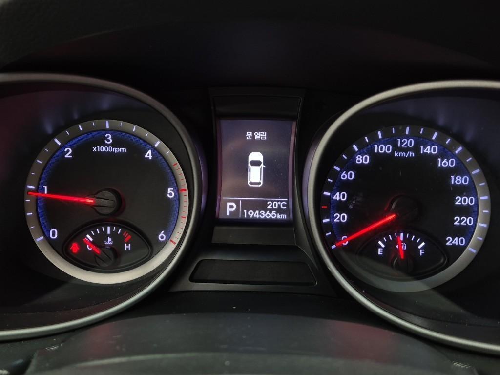HYUNDAI Santa Fe - Vista 6