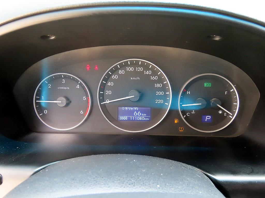 HYUNDAI Starex - Vista 10