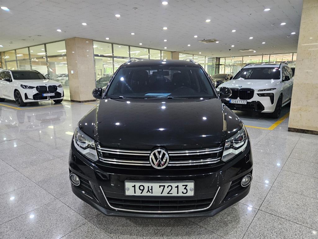 Volkswagen Tiguan - Vista 2