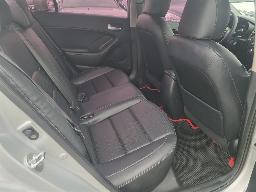 KIA K3 2017 Plateado - Importación desde Corea - HF Imports Iquique - Foto 15