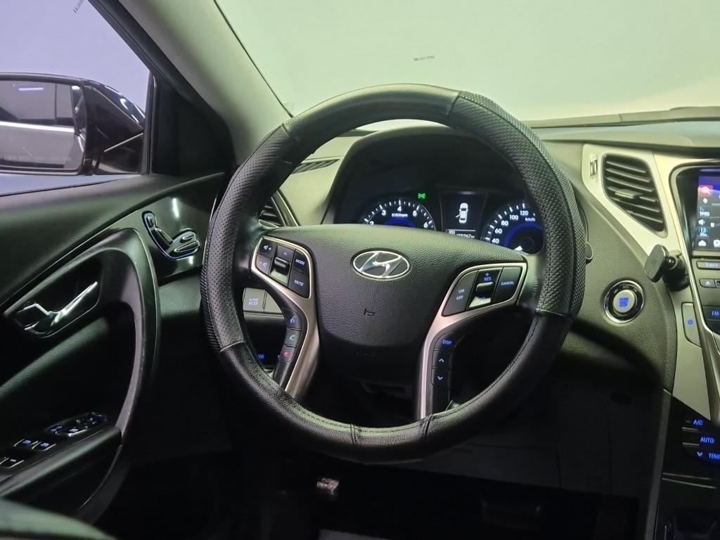 HYUNDAI Grandeur - Vista 10