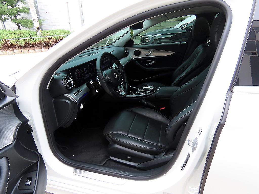 Mercedes Benz E class - Vista 5