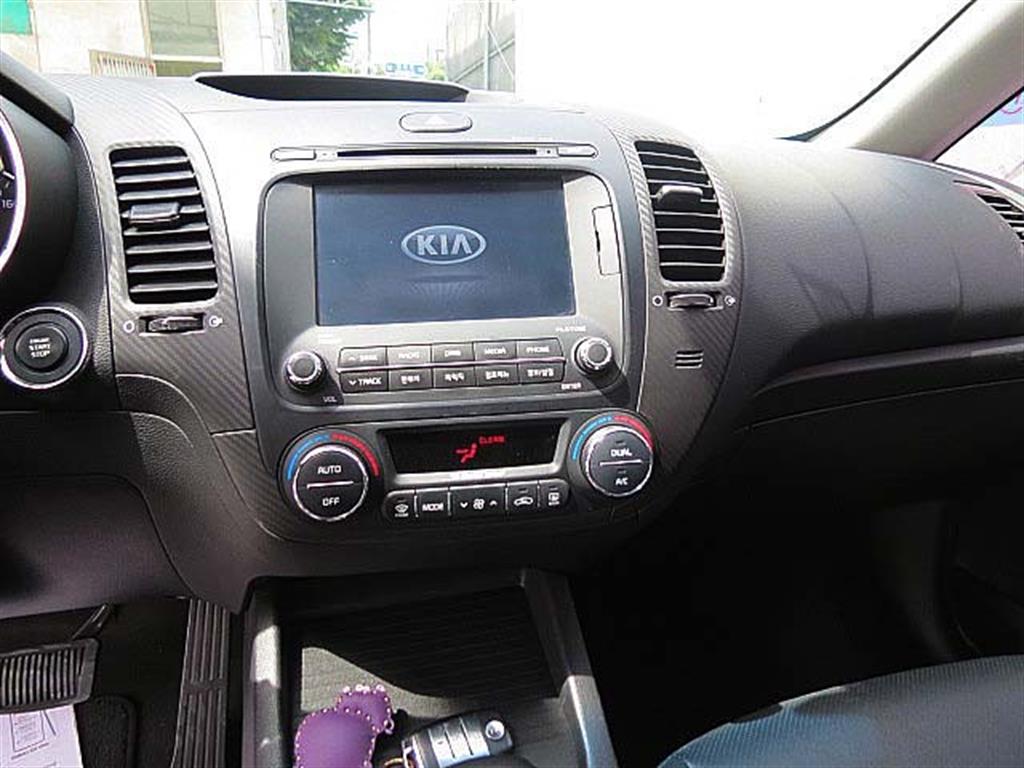 KIA K3 2013 Blanco - Importación desde Corea - HF Imports Iquique - Foto 8