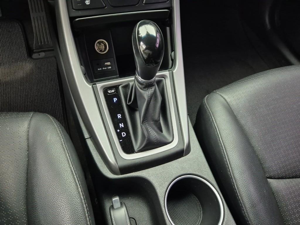 HYUNDAI Avante - Vista 8