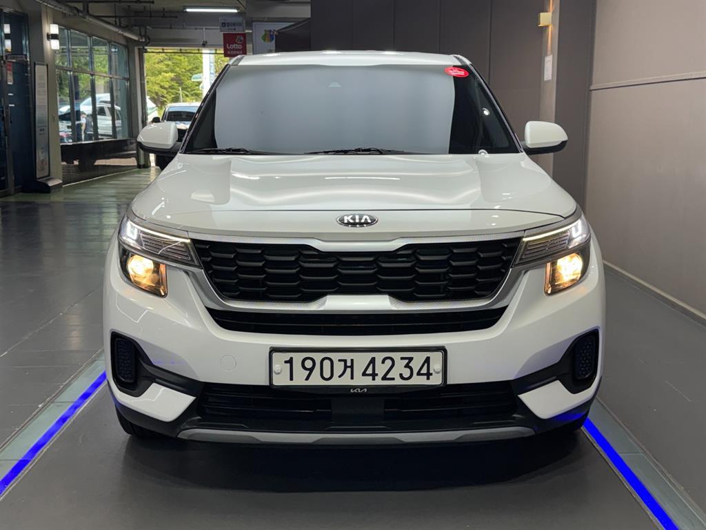 KIA Seltos 2020 Blanco - Importación desde Corea - HF Imports Iquique - Foto 1