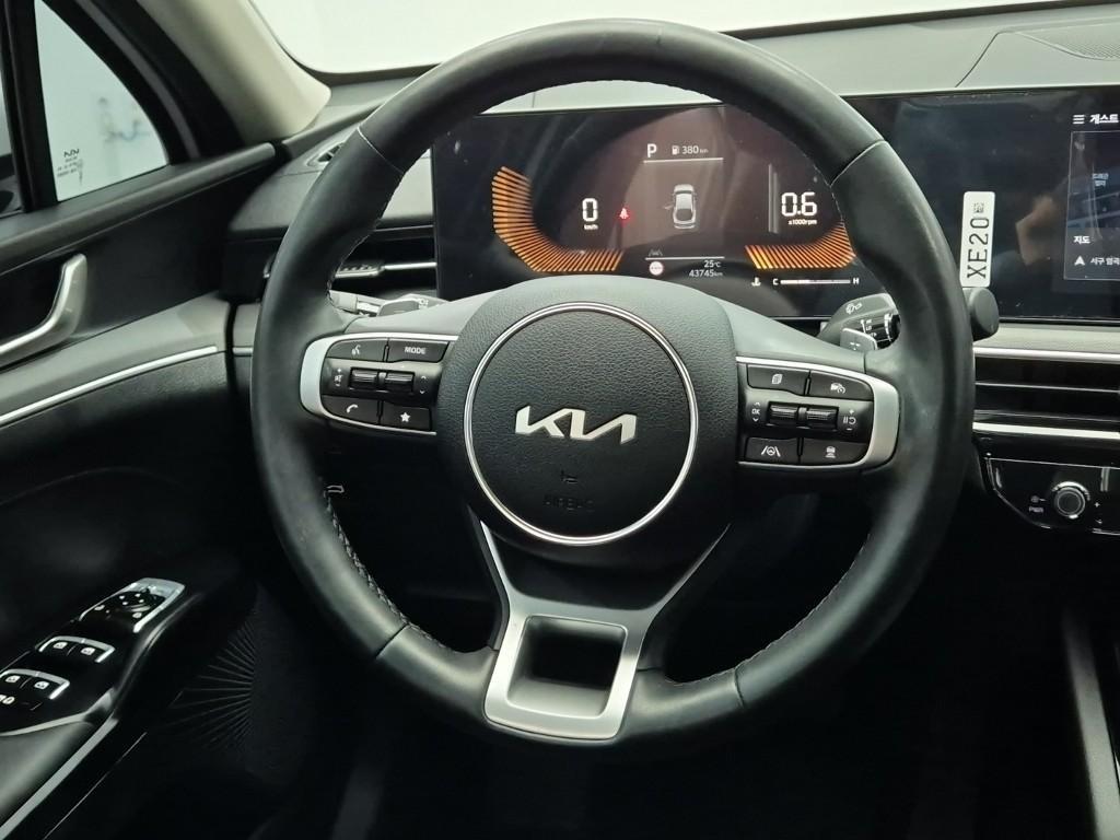 KIA K5 - Vista 9