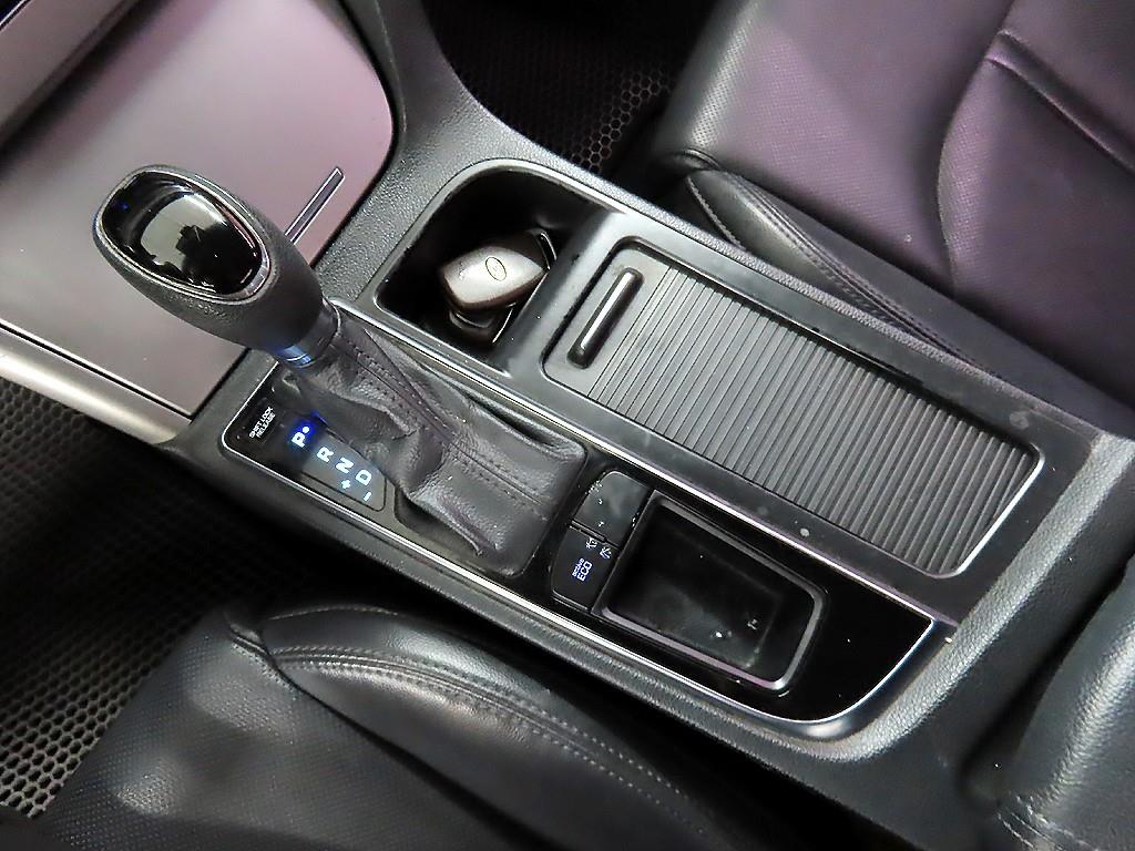 HYUNDAI Sonata - Vista 10