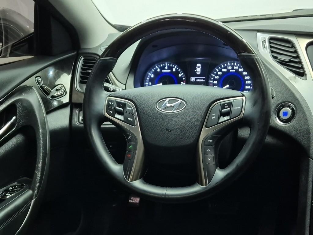 HYUNDAI Grandeur - Vista 9