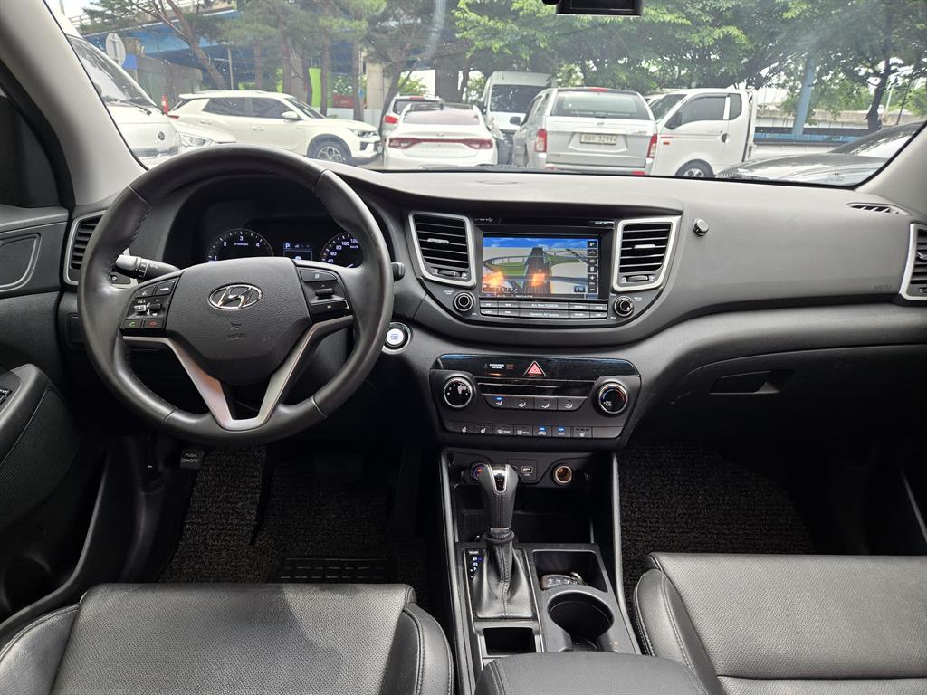 HYUNDAI Tucson - Vista 9