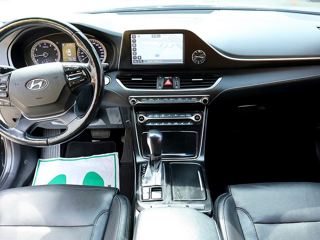 HYUNDAI Grandeur - Vista 9