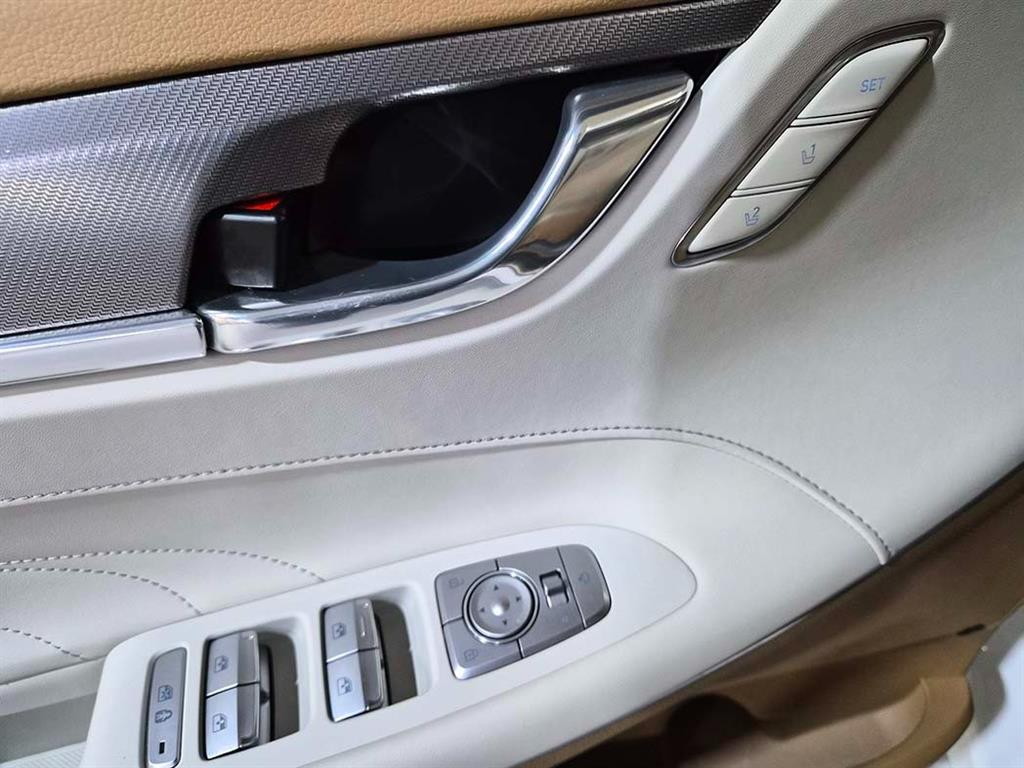 HYUNDAI Grandeur - Vista 12