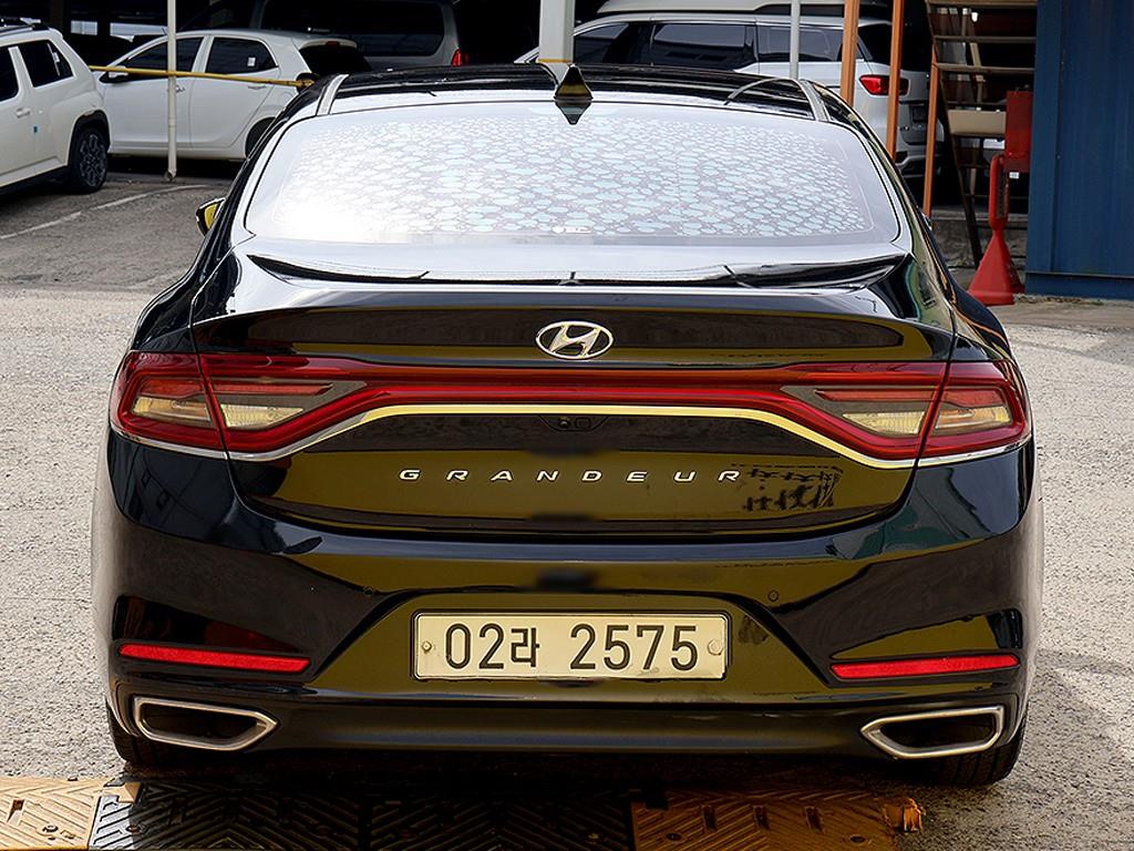HYUNDAI Grandeur - Vista 5