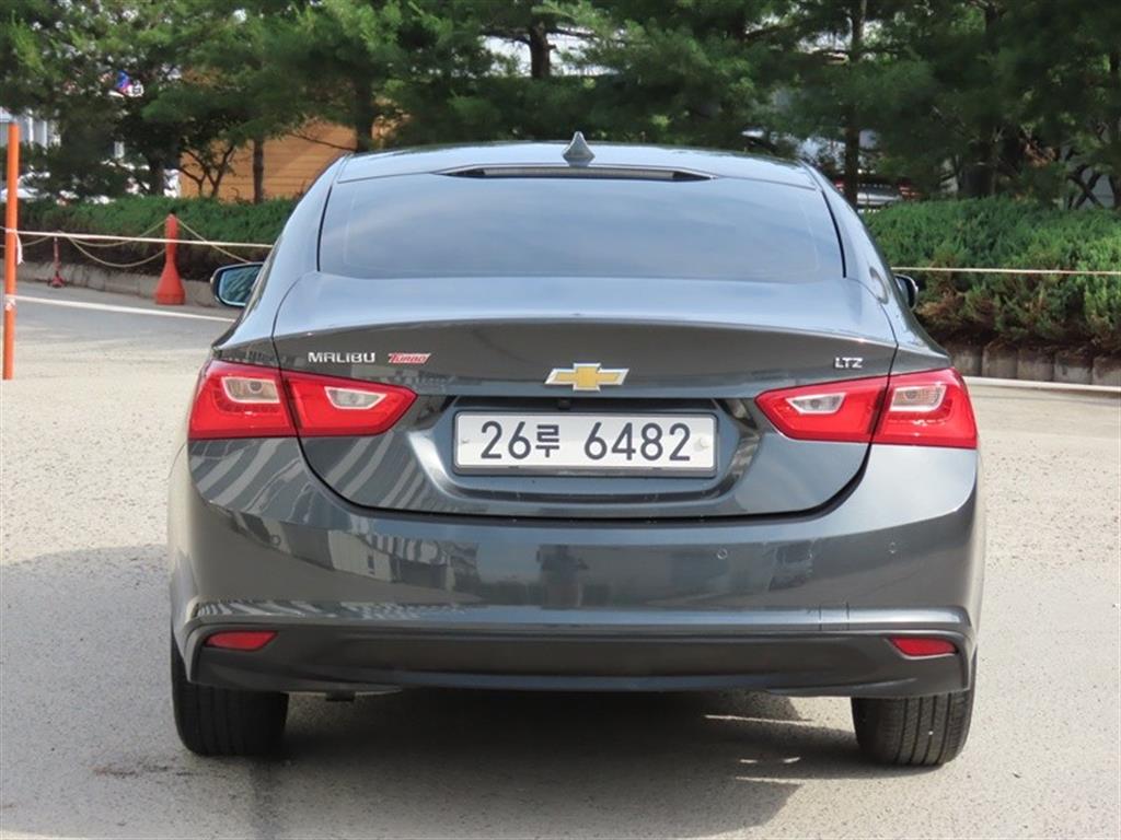 Chevrolet Malibu - Vista 7