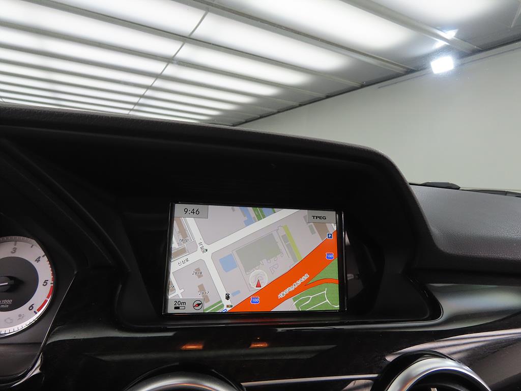 Mercedes Benz GLK Class - Vista 11