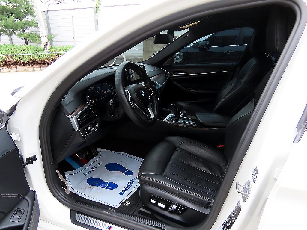 BMW 5 Series - Vista 5