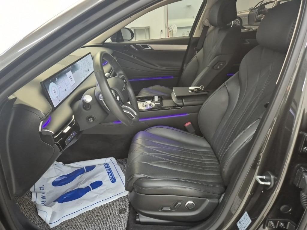 Genesis G80 - Vista 11