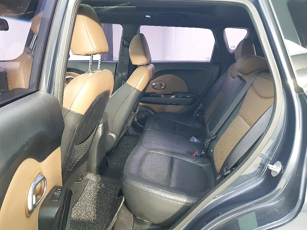 KIA Soul - Vista 9
