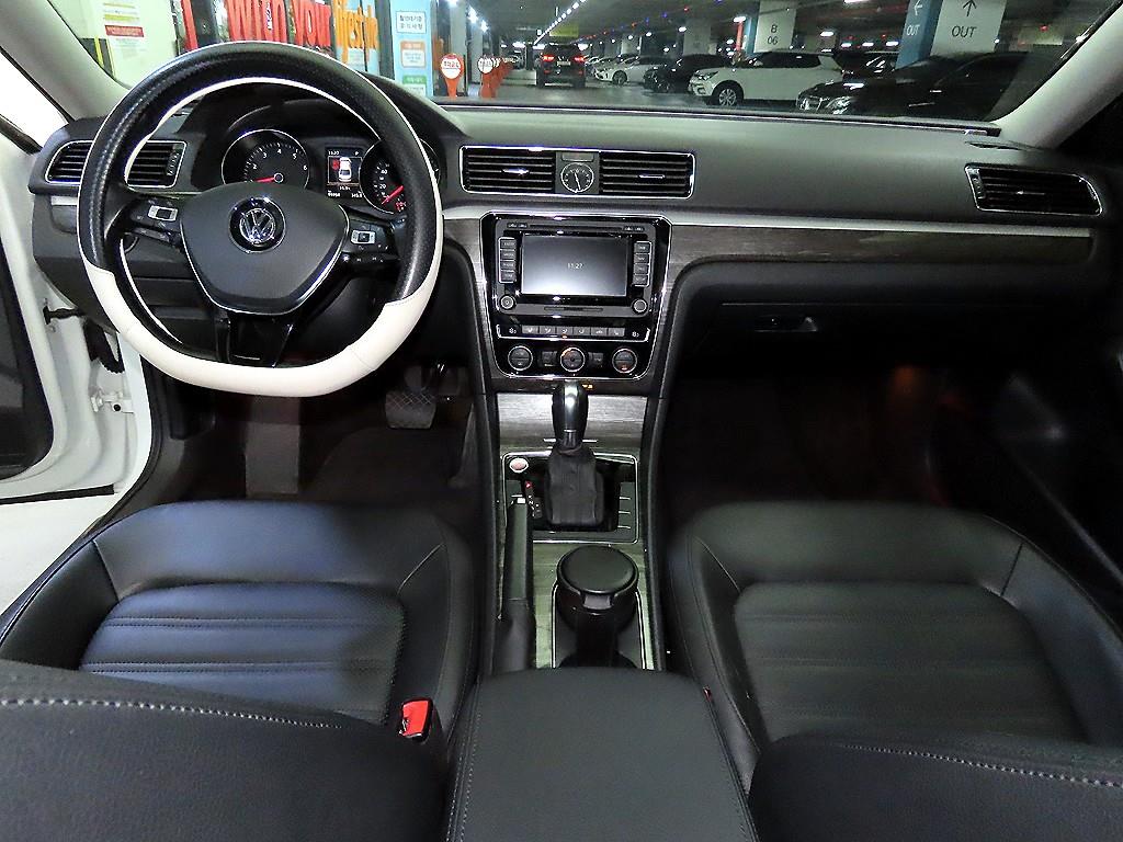 Volkswagen Passat - Vista 10