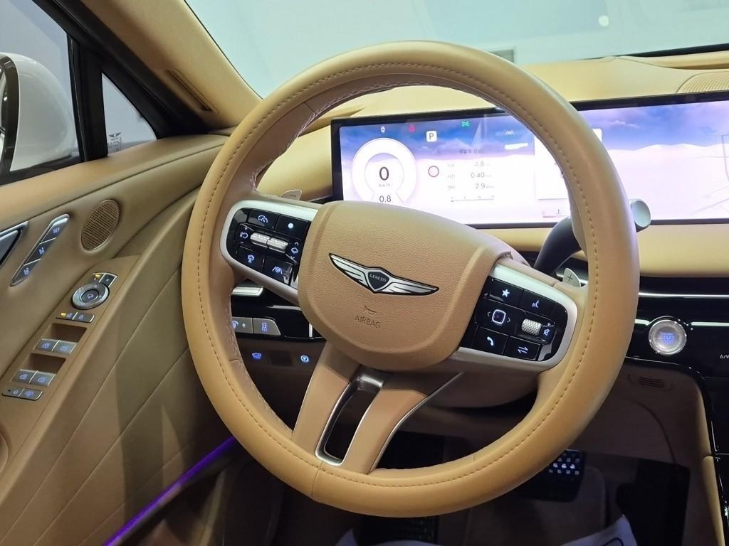 Genesis G80 - Vista 9