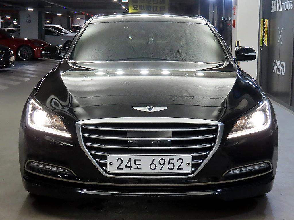 HYUNDAI Genesis - Vista 2