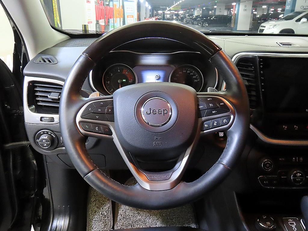 Jeep Cherokee - Vista 8