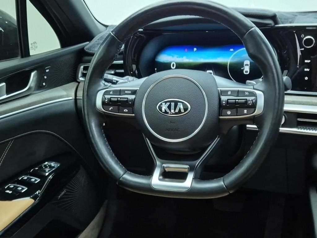 KIA K5 - Vista 9
