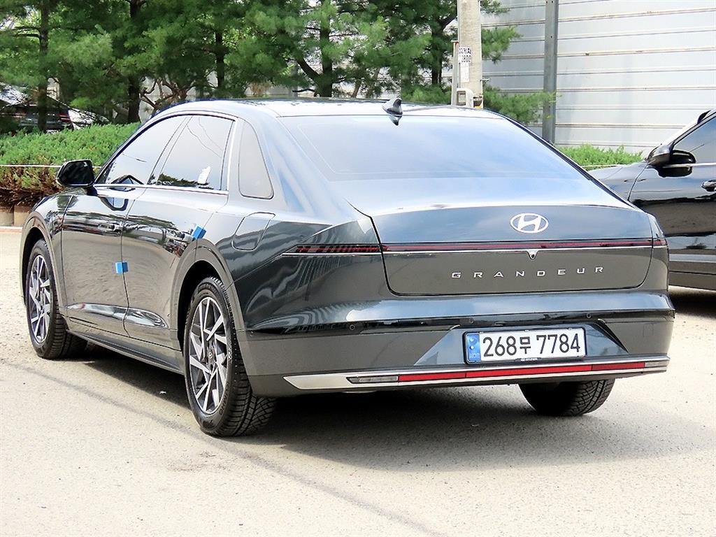 HYUNDAI Grandeur - Vista 3