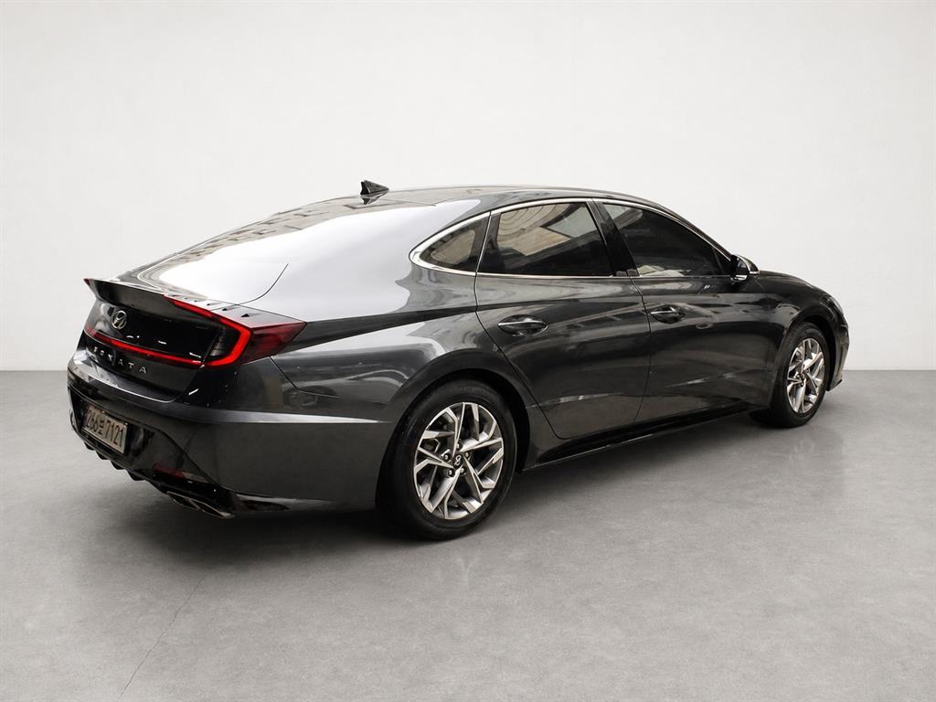 HYUNDAI Sonata - Vista 4