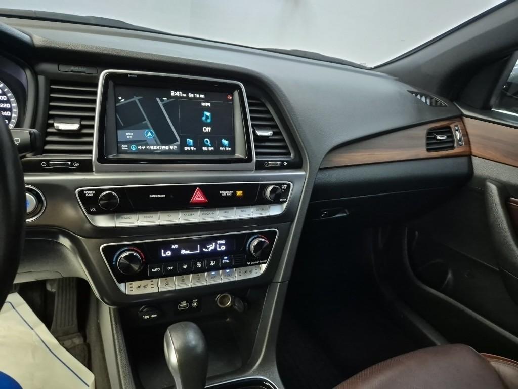 HYUNDAI Sonata - Vista 10