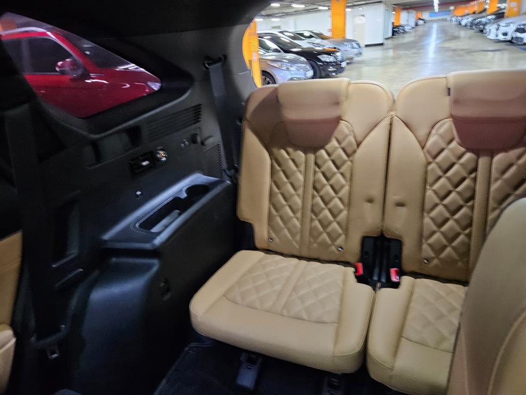 KIA Sorento - Vista 8