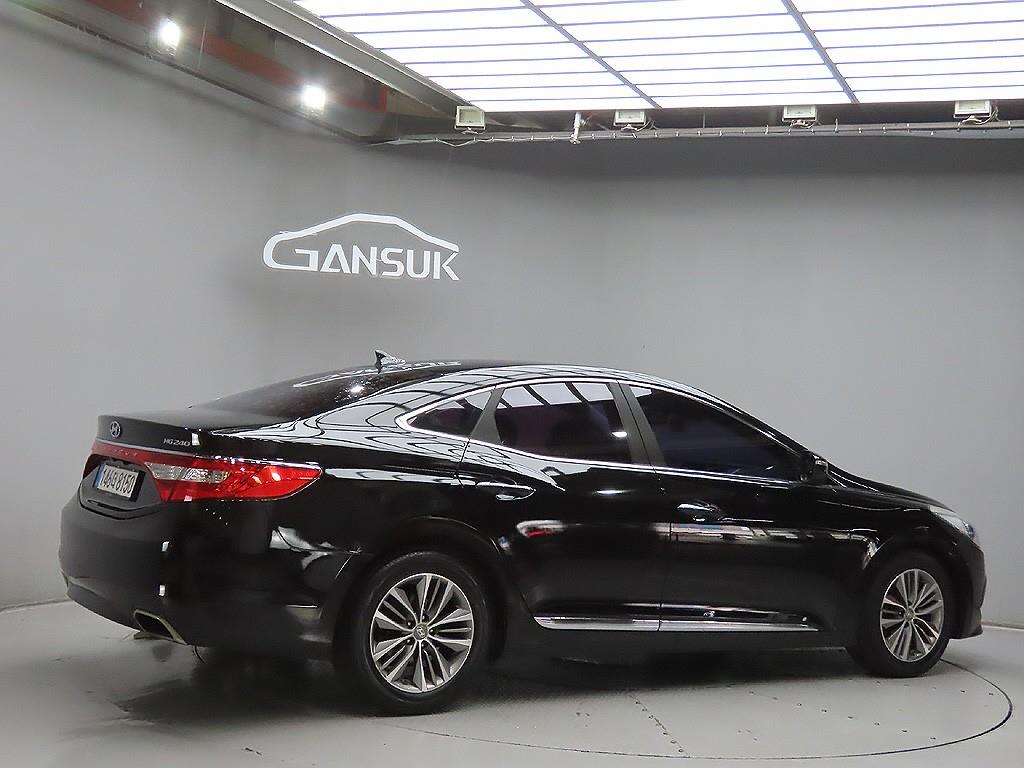 HYUNDAI Grandeur - Vista 7