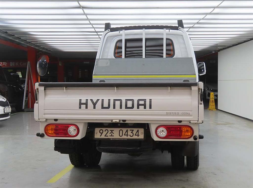 Small Truck Cargo (small) - Vista 3