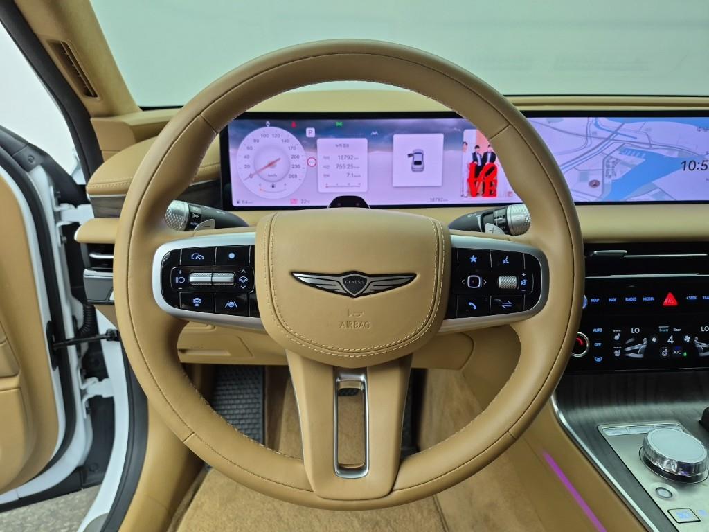 Genesis G80 - Vista 9