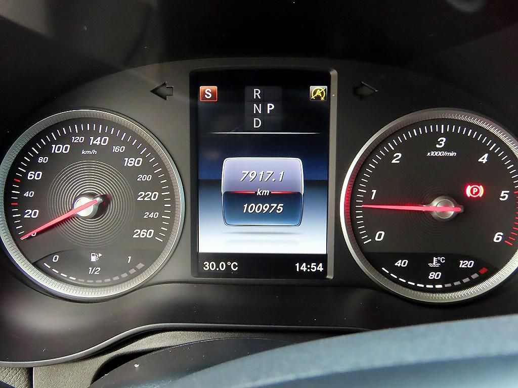 Mercedes Benz GLC Class - Vista 9