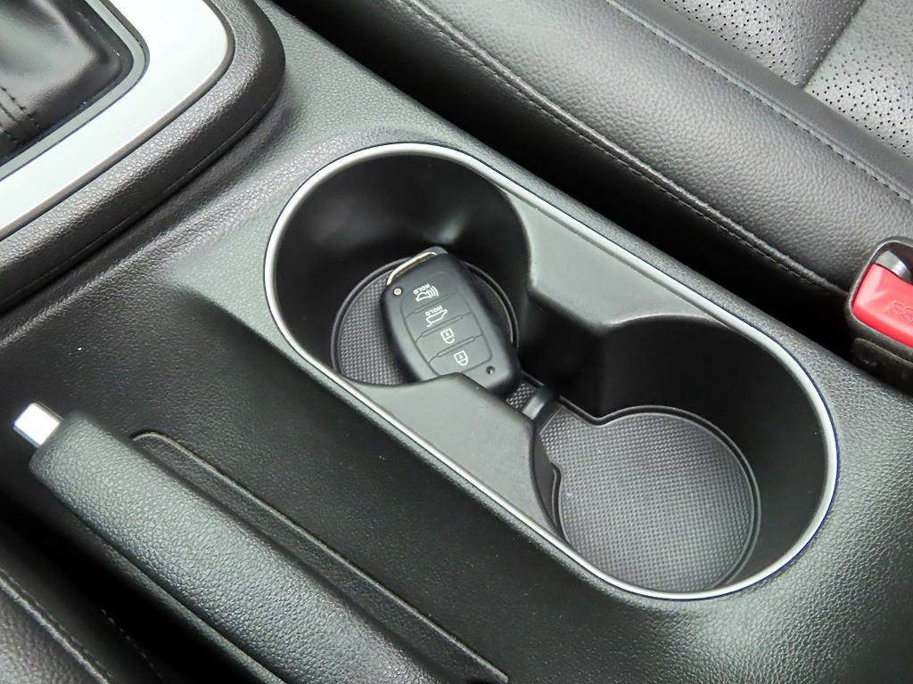 HYUNDAI Avante - Vista 11