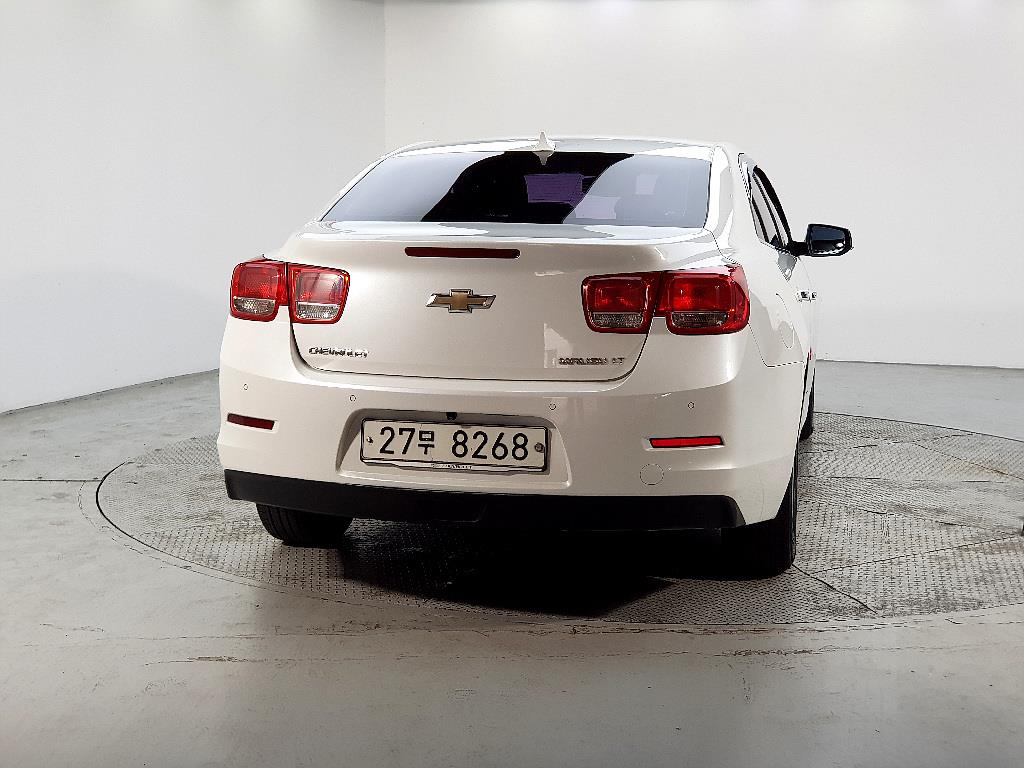 Chevrolet Malibu - Vista 3