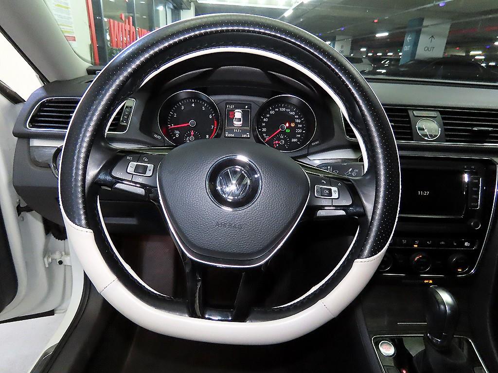 Volkswagen Passat - Vista 8