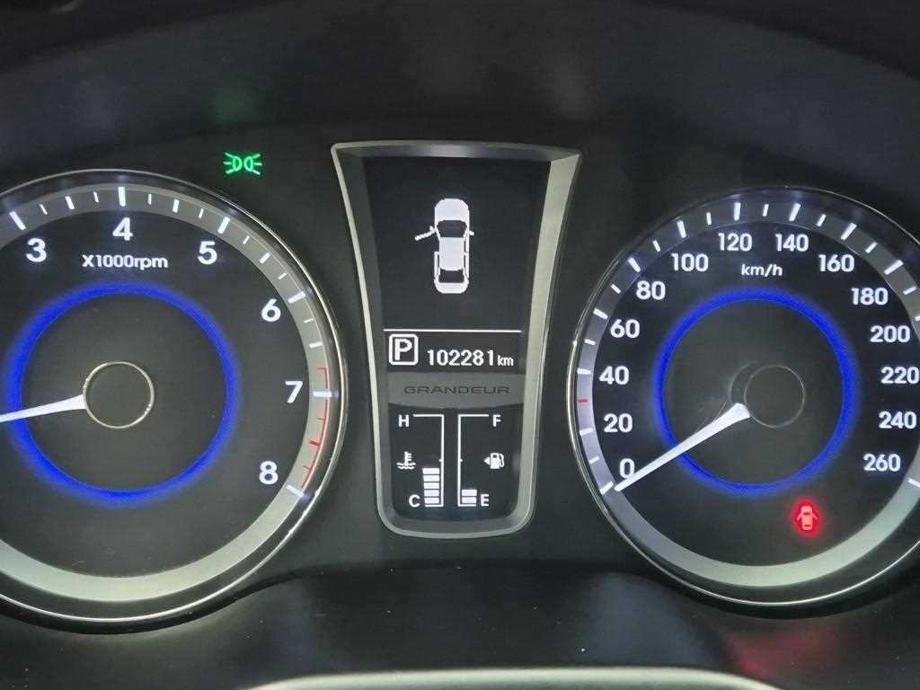 HYUNDAI Grandeur - Vista 6