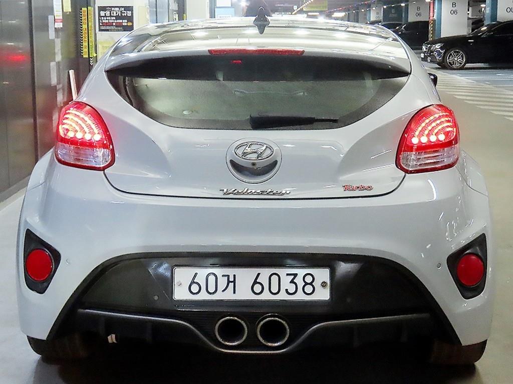 HYUNDAI Veloster - Vista 5