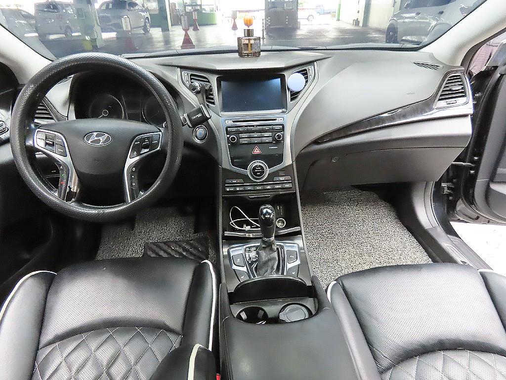 HYUNDAI Grandeur 2015 Negro - Importación desde Corea - HF Imports Iquique - Foto 9