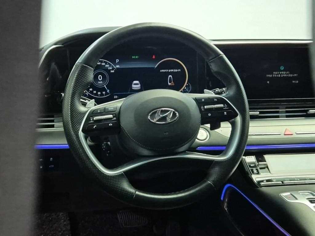 HYUNDAI Grandeur - Vista 9