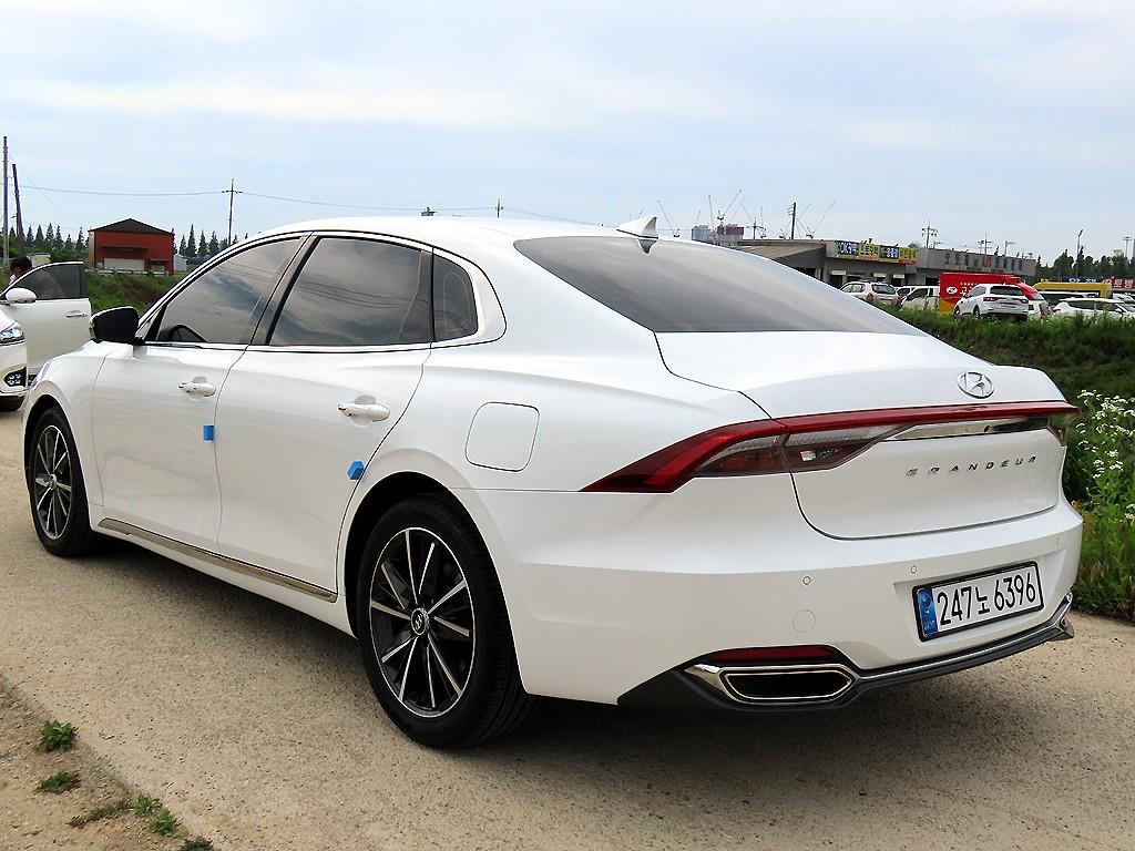 HYUNDAI Grandeur - Vista 3