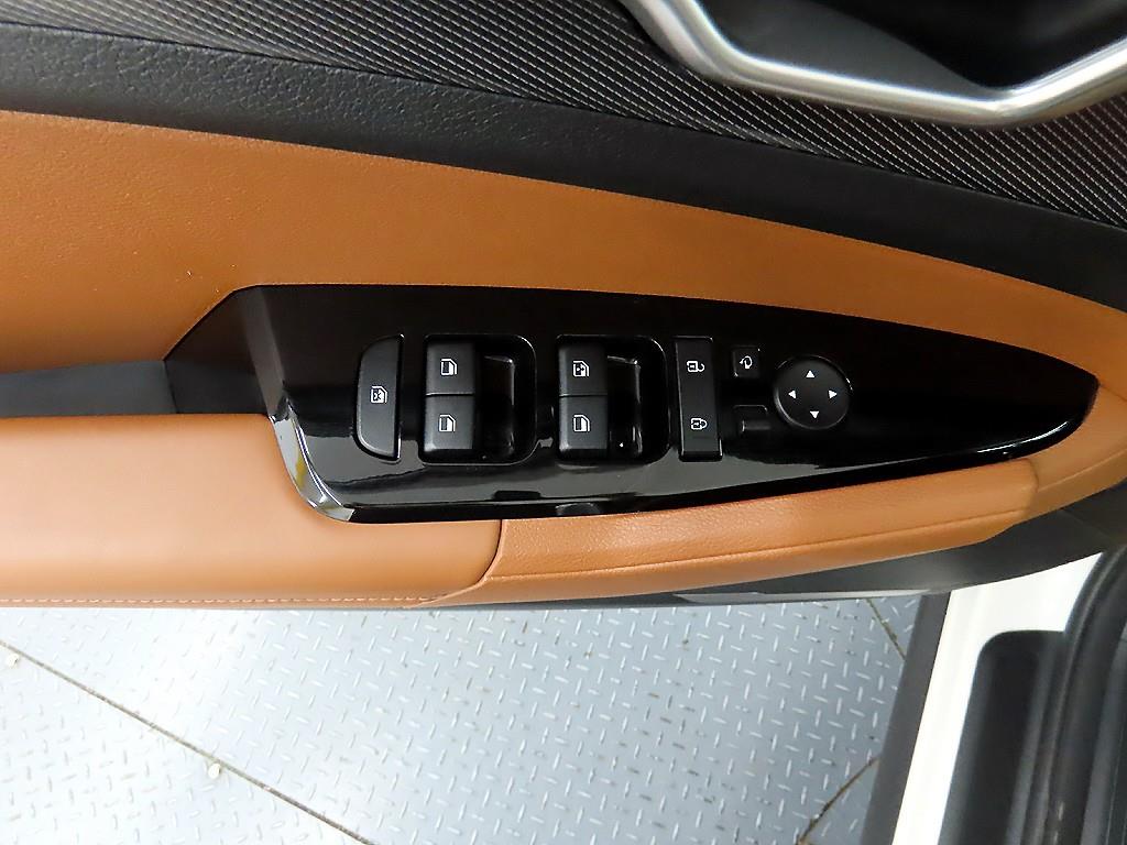 KIA Sportage - Vista 11